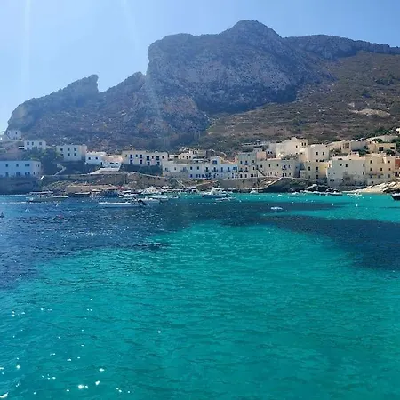 Altstadt-hafen * Trapani